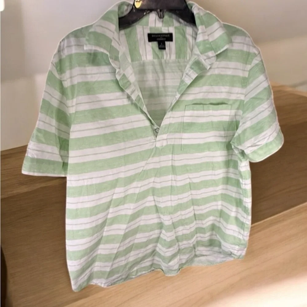 Banana Republic Sage Green White Stripe 100% cotton Short Sleeve Shirt Size L
